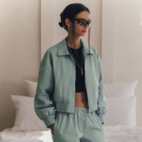 Damen Modischer cropped Windbreaker mit elastischen Bündchen EB