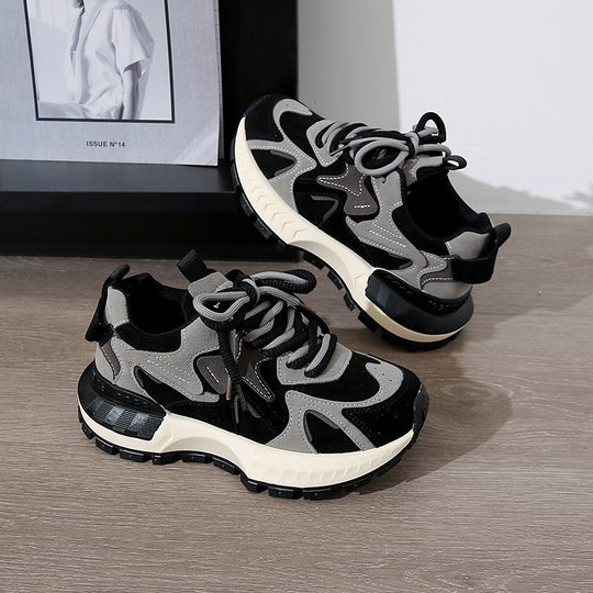 Damen Sportliche Sneakers mit trendigem Design von EB