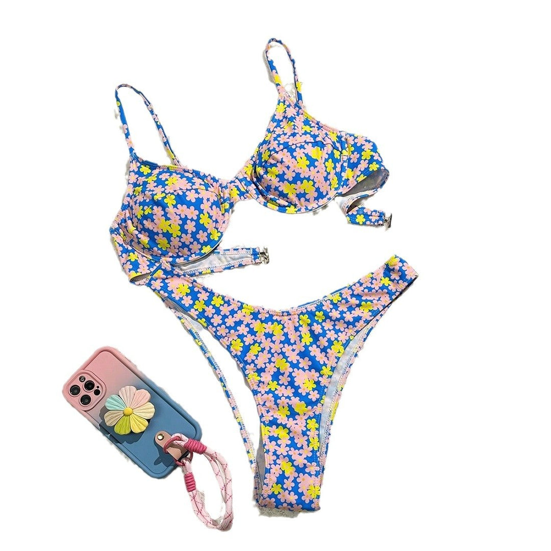Damen Bademode mit floralem Design und raffinierten Trägern EB