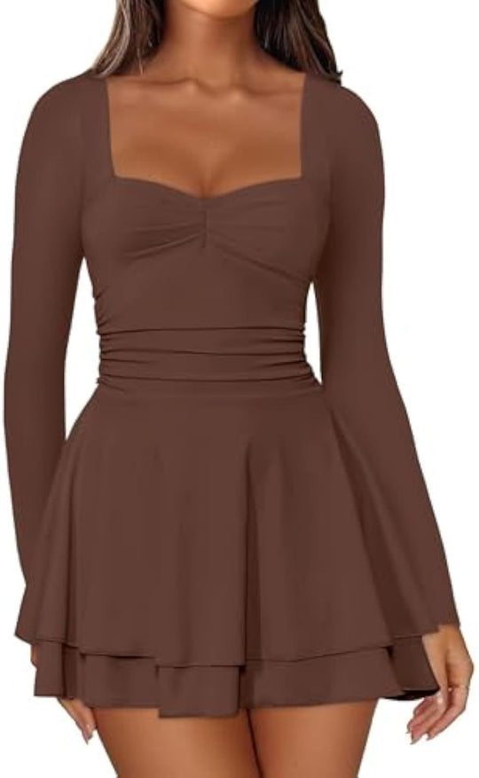 Damen Langarm-Minikleid mit quadratischem Ausschnitt, taillierter Raffung und zweilagigem Volantrock EB
