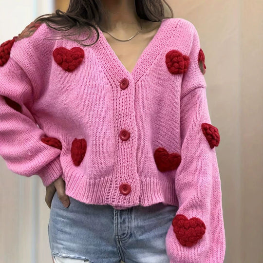 Damen Kurzgeschnittener V-Ausschnitt-Cardigan mit geprägten Herz-Applikationen und Schmuckknöpfen EB