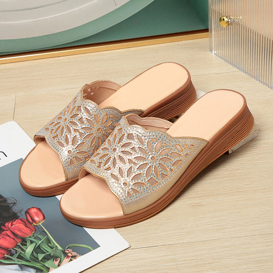 Damen elegante und komfortable Riemchensandalen mit floralem Design EB