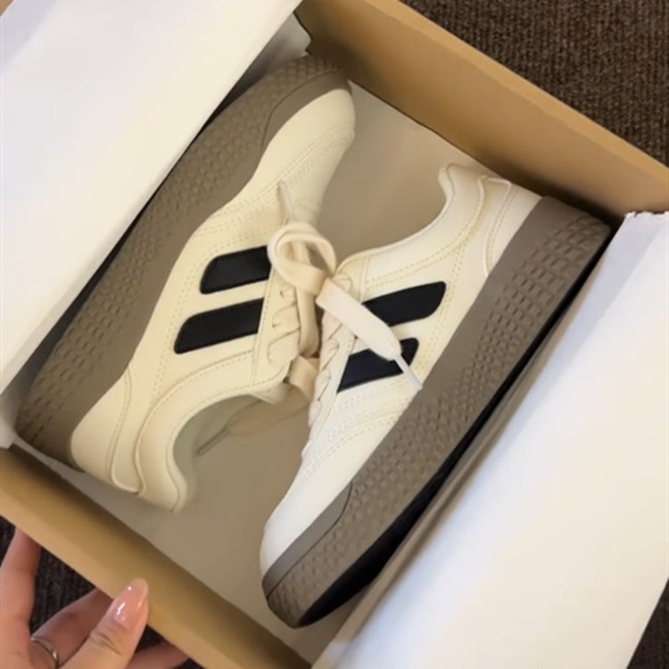 Damen Sportliche Freizeitsneaker mit rutschfester Sohle und ergonomischem Design EB