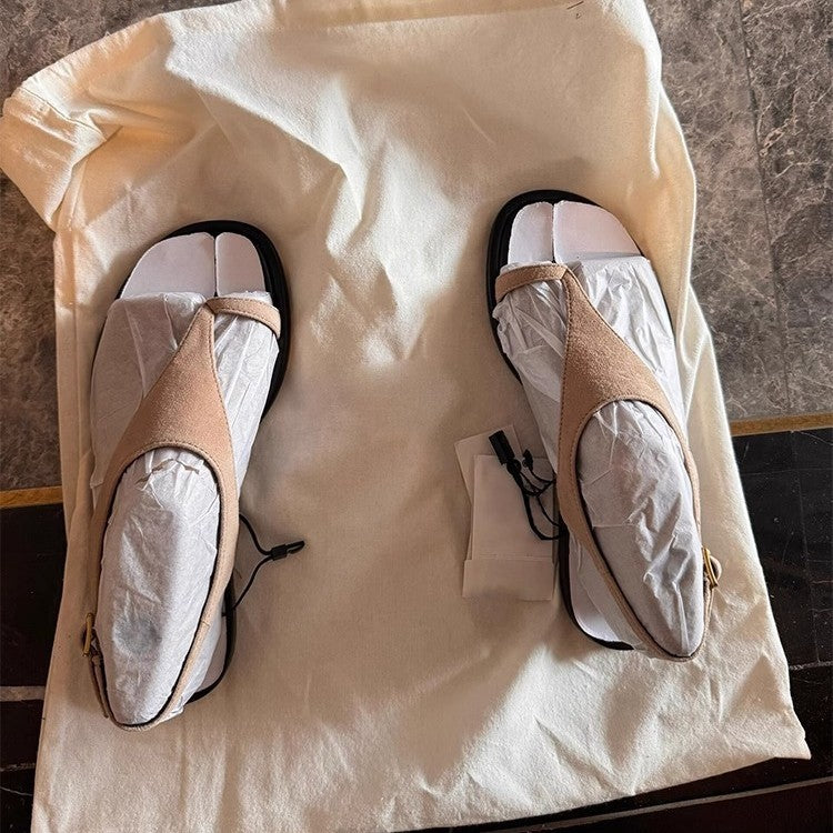 Damen Modische Zehentrenner-Sandalen mit elegantem Riemendesign und bequemem Fußbett EB