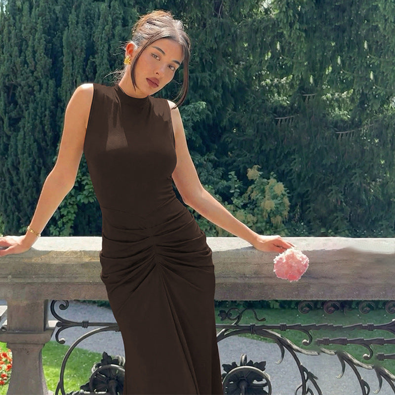 Damen Elegantes Maxikleid mit asymmetrischem Schnitt und hochgeschlossenem Design EB