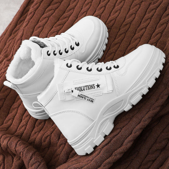 Damen Warm gefütterte Winterstiefel mit robustem Profil und praktischem Schnürsystem EB