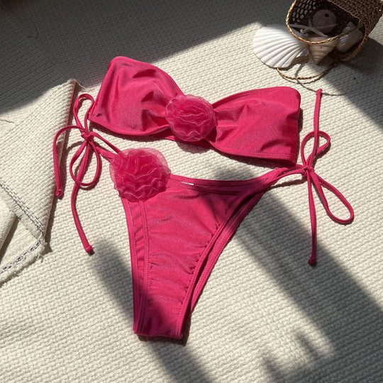 Damen Bikini-Set mit romantischen Blütenapplikationen EB