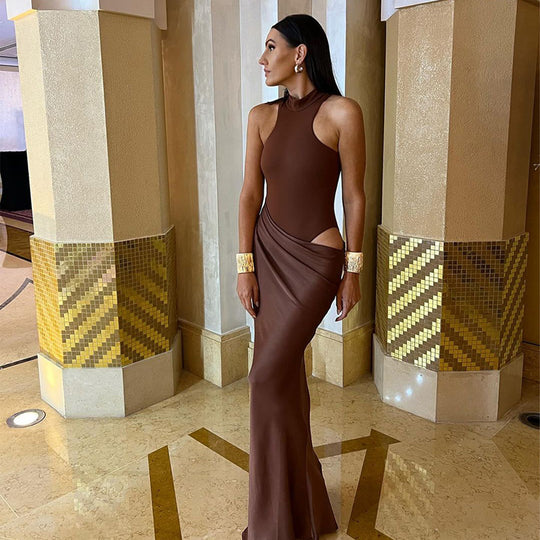 Damen Elegantes Cut-Out Maxikleid mit hohem Kragen und körpernaher Silhouette EB
