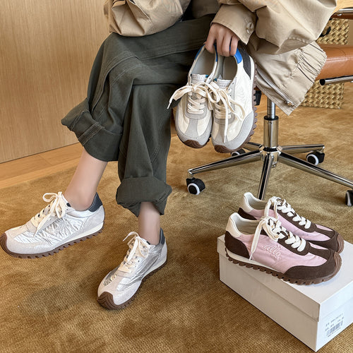 Damen sportive Sneakers mit retro-inspiriertem Design und atmungsaktiver Obermaterialstruktur EB