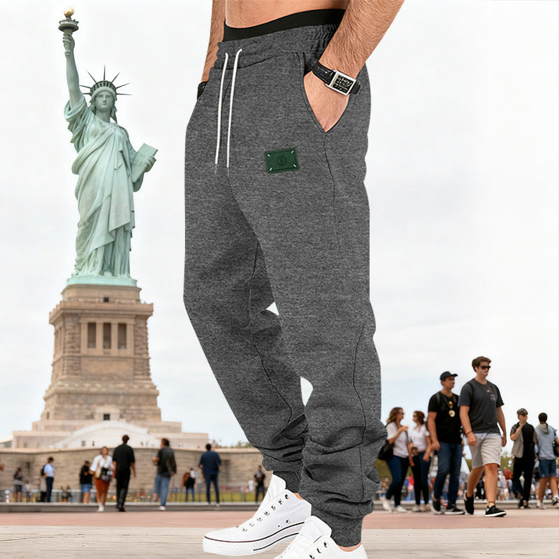 Herren Slim-Fit Sweat-Jogger mit elastischem Bund, Tunnelzug und gerippten Bündchen EB