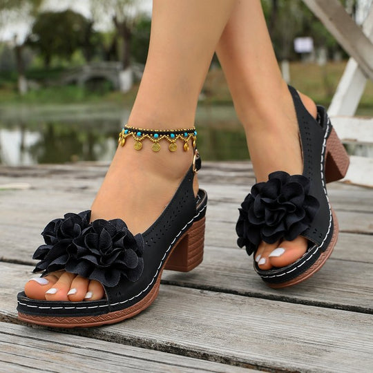 Damen elegante Sandalen mit floralem Dekor und Blockabsatz EB