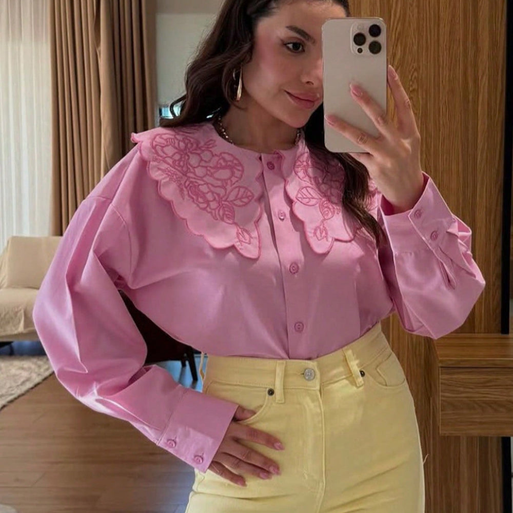 Damen elegante Bluse mit floralen Stickereien und Knopfleiste EB