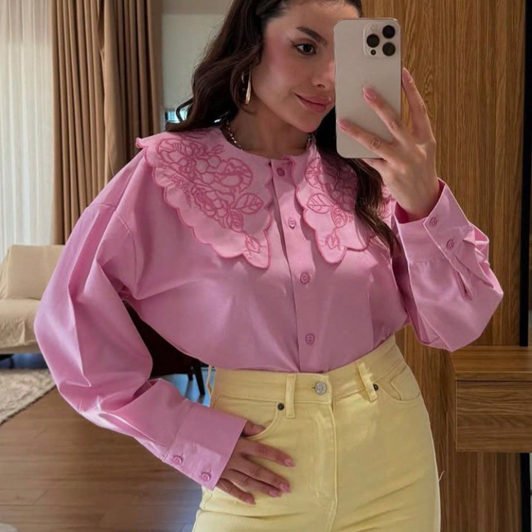 Damen elegante Bluse mit floralen Stickereien und Knopfleiste EB