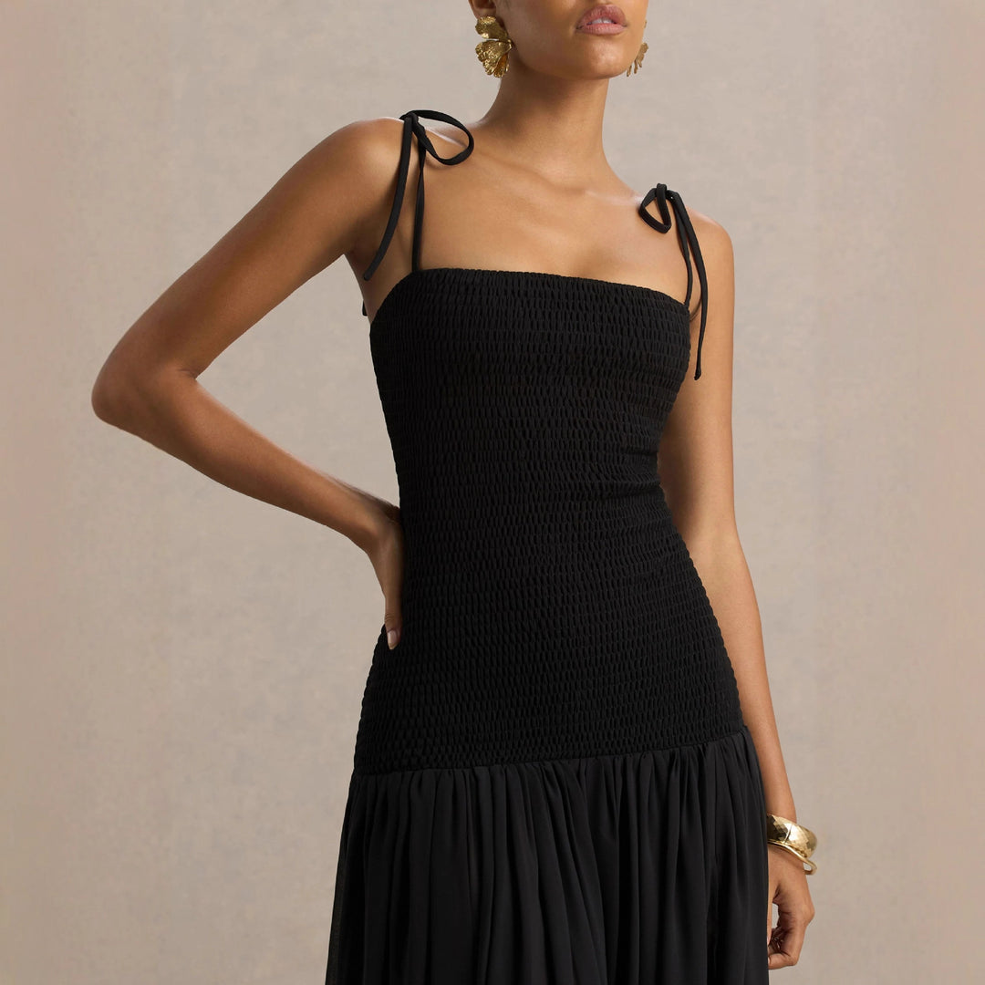 Damen Maxikleid mit einem eleganten, gerafften Oberteil und schwingendem Rock EB