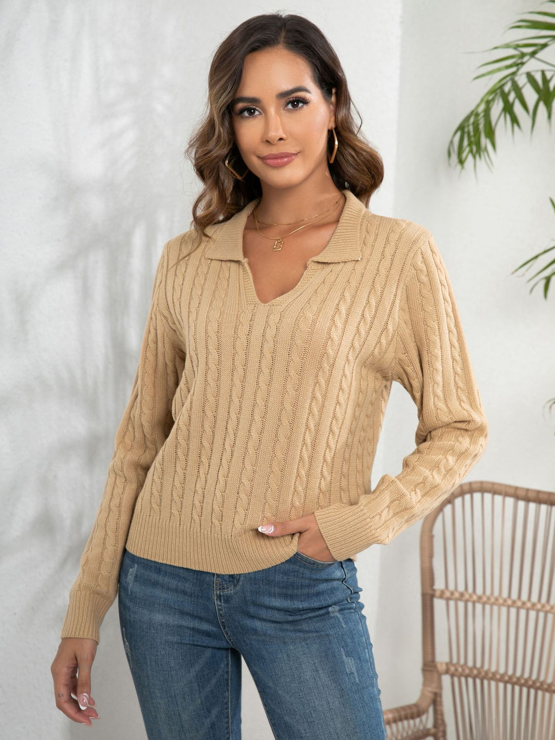 Damen Strickpullover mit V-Ausschnitt und Zopfmuster EB