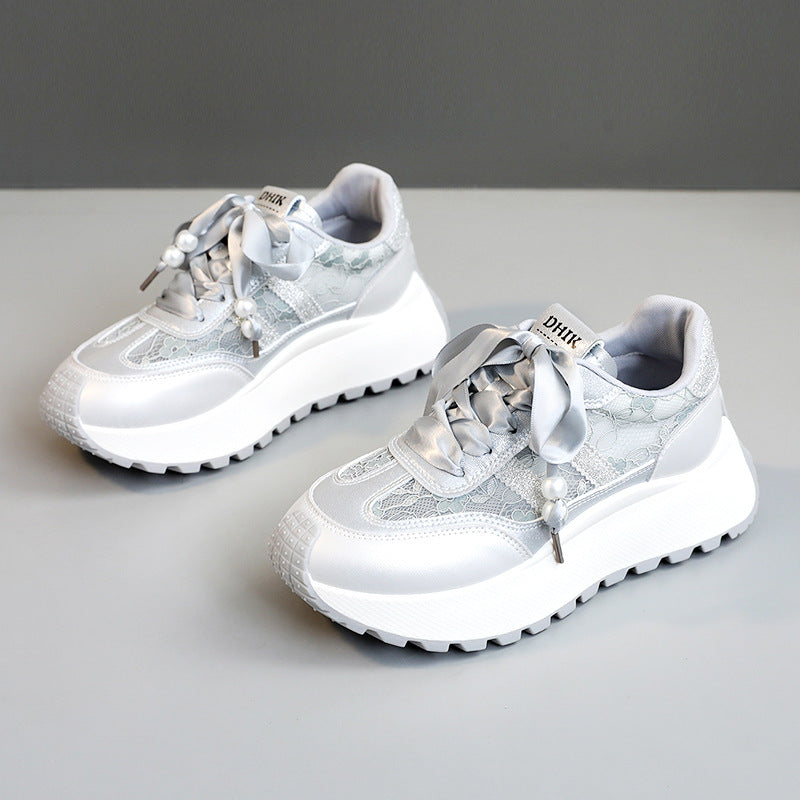 Damen Gemusterte Plateau-Sneaker mit eleganten Schnürdetails EB