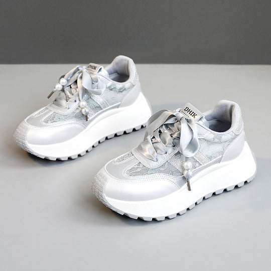 Damen Gemusterte Plateau-Sneaker mit eleganten Schnürdetails EB