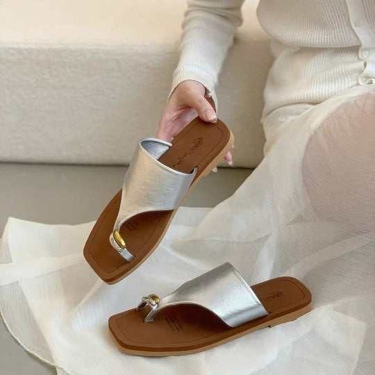 Damen Sandalen mit eleganten Riemen und glamourösen Details EB
