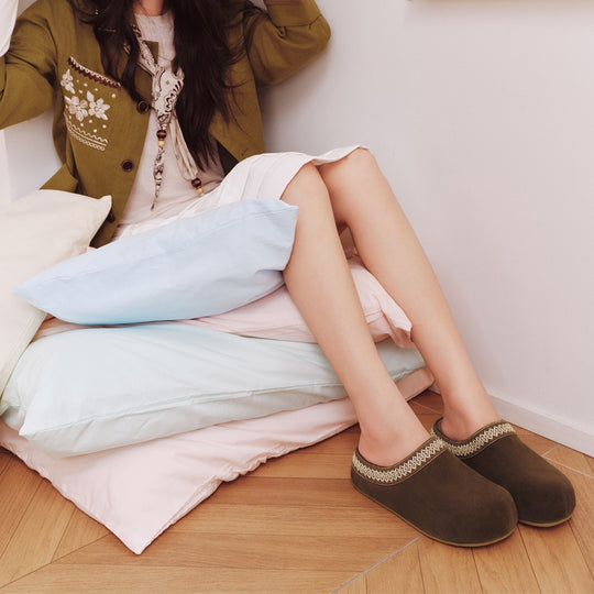 Damen Gemütliche Fleece-Clogs mit modischem Riemen EB