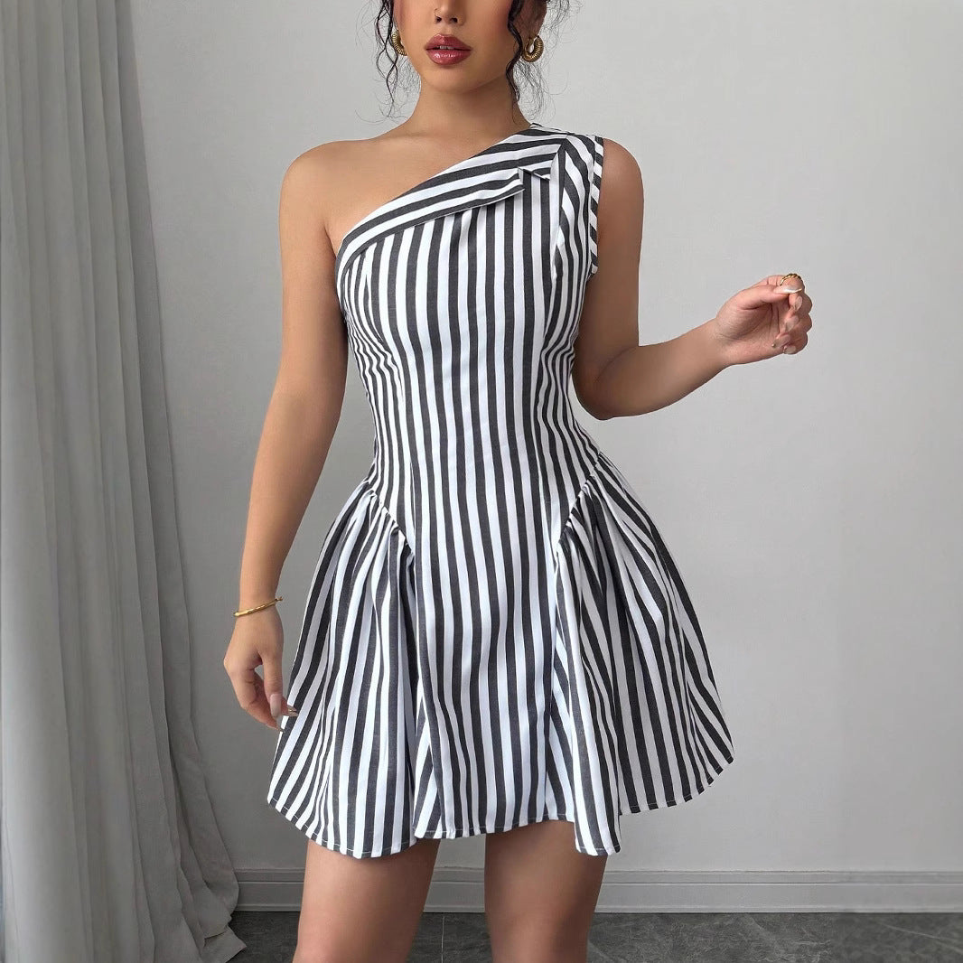 Damen Schulterfreies Streifen-Kleid mit eleganten Falten EB