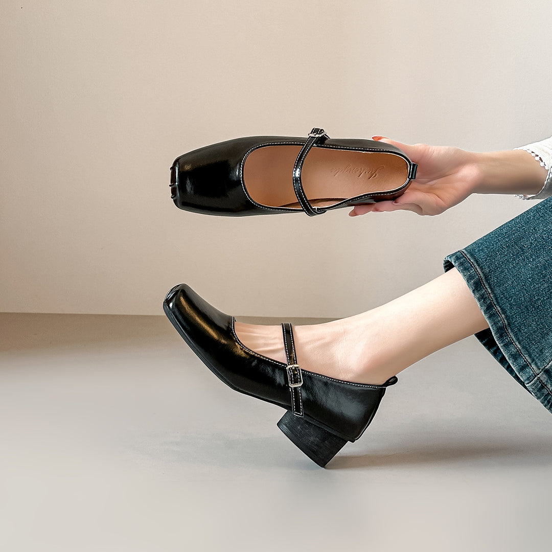 Damen Ballerina Schuhe mit elegantem Riemen und spitz zulaufendem Design EB