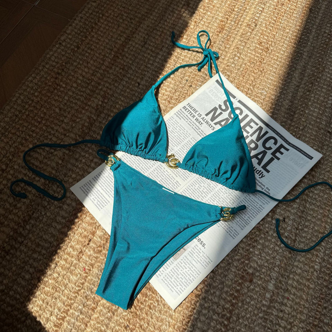 Damen Triangel-Bikini mit luxuriösem Gold-Detail EB