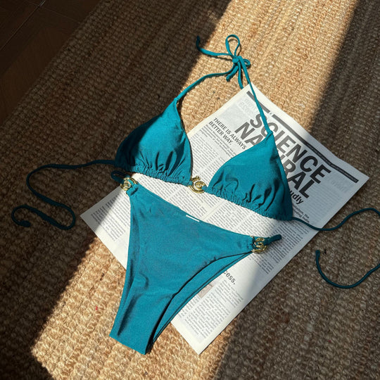 Damen Triangel-Bikini mit luxuriösem Gold-Detail EB
