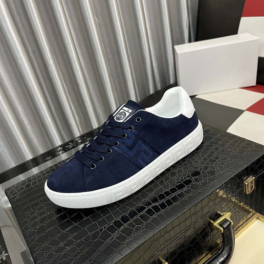 Damen Sneakers mit modischem Logo-Detail und rutschfester Laufsohle EB