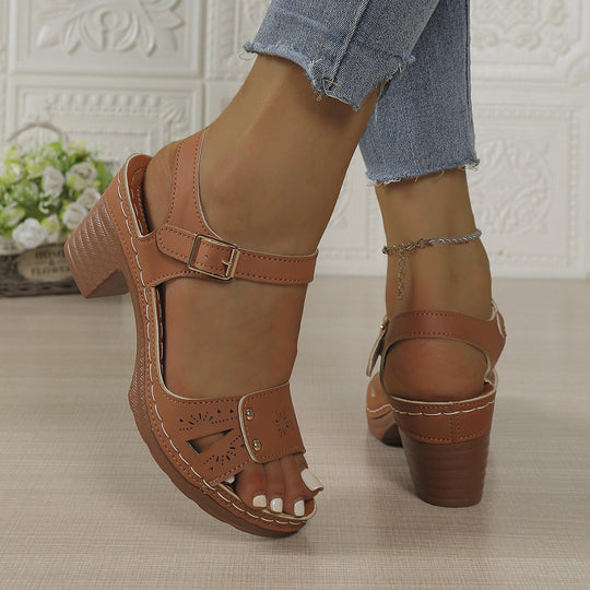 Damen Absatzsandalen mit modischem Riemen und dekorativen Akzenten EB