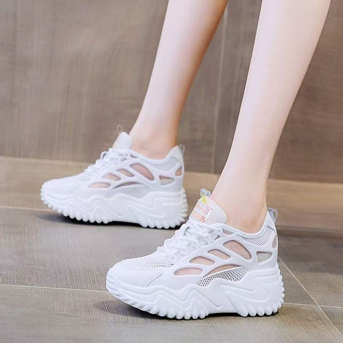 Damen Sportliche Sneakers mit atmungsaktiven Mesh-Einsätzen und ergonomischer Dämpfung EB
