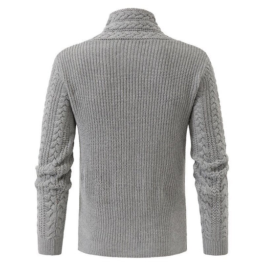 Herren nan Strickpullover mit Schalkragen, Zopfmuster und markanten Schnallenverschlüssen EB