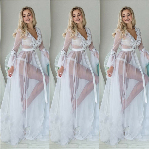 Damen Transparentes Abendkleid mit zierlichen Spitzenapplikationen und schwingendem Tüllsaum EB