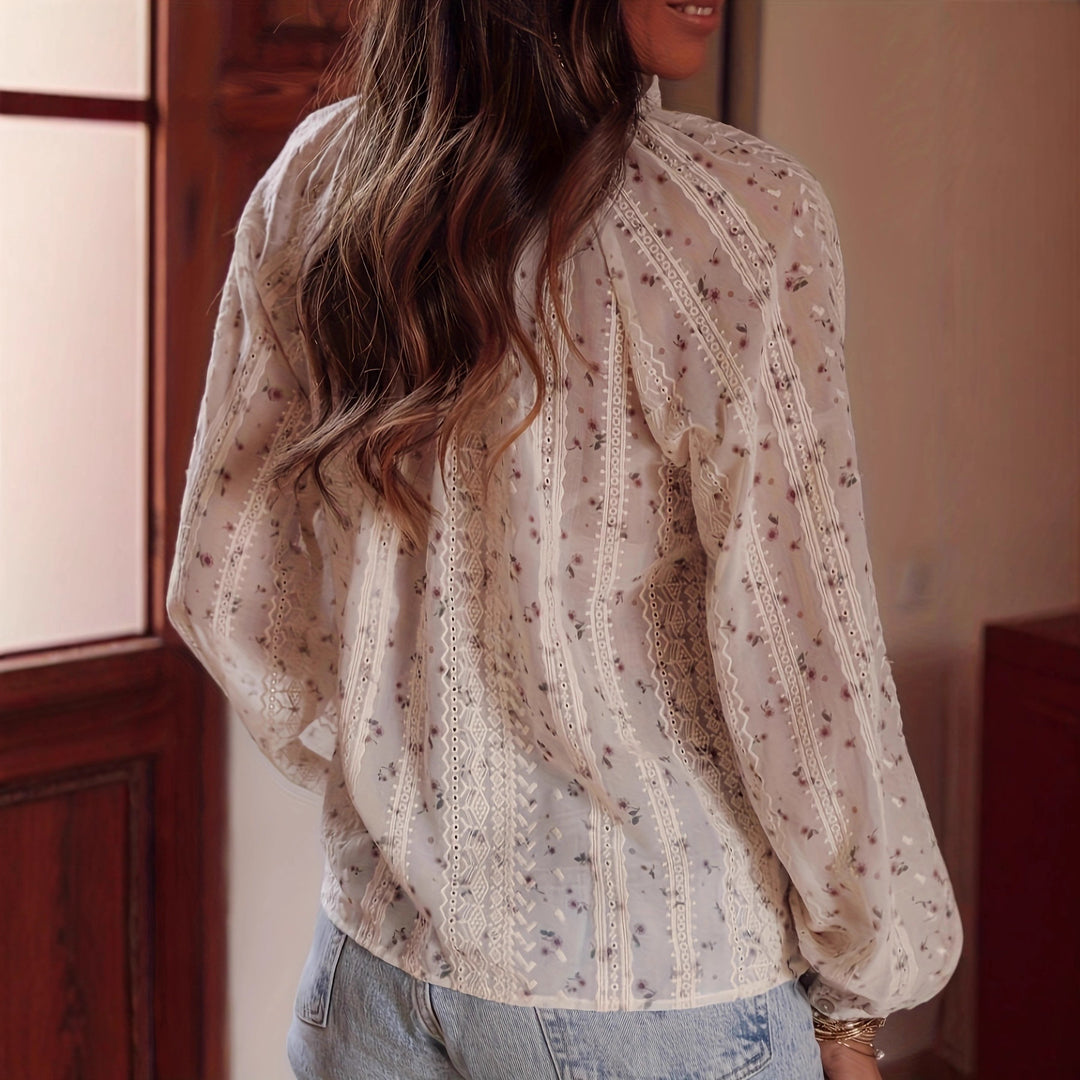 Damen Bluse mit feinen Spitzendetails und floralen Mustern EB