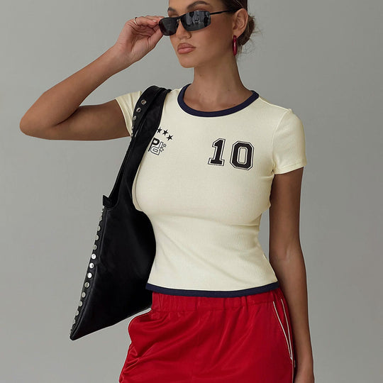Damen Figurbetontes geripptes T-Shirt mit Logoprint und Kontrastkragen EB