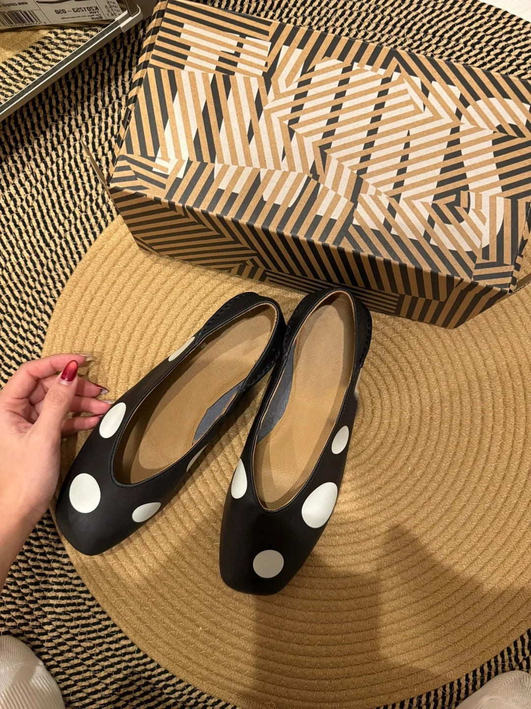 Damen Ballerinas mit modischem Punktedesign und flexibler Sohle EB