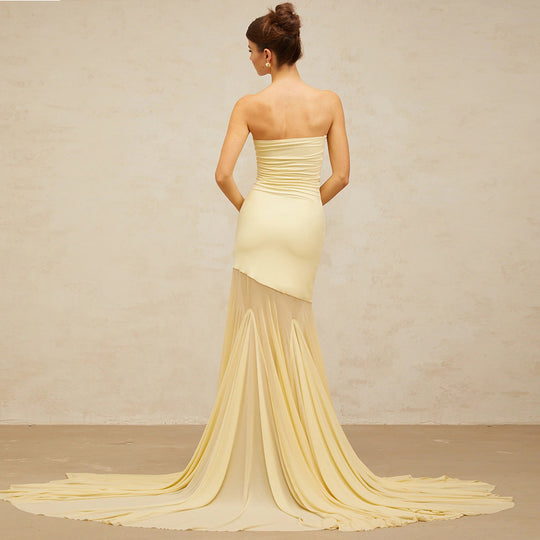 Damen Elegantes schulterfreies Maxikleid mit schimmerndem Stoff und voluminösem Rock EB