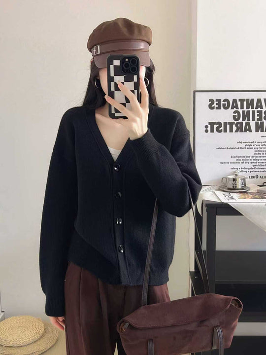 Damen Grob gestrickter Cardigan mit tiefem V-Ausschnitt und großen Knopfdetails EB