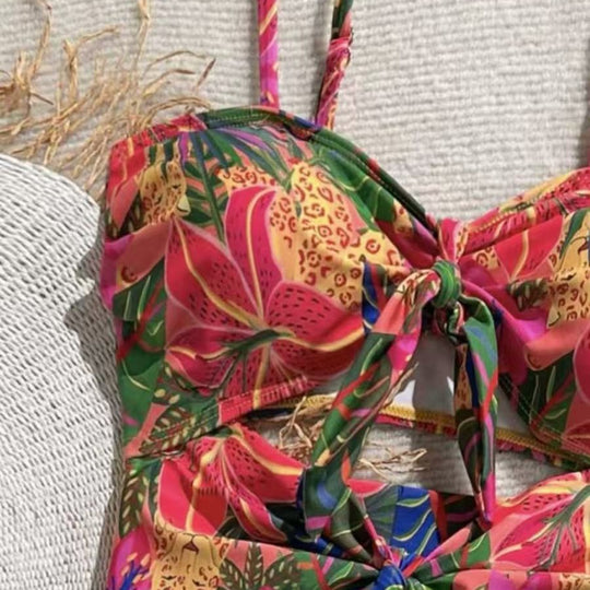Damen Einteiler Badeanzug mit dekorativem Knotendetail und verspieltem Floraldesign EB