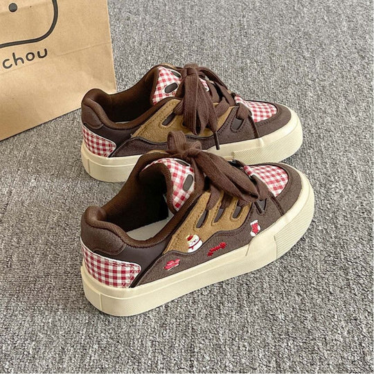 Damen Sneakers mit verspieltem Design und dämpfender Sohle EB