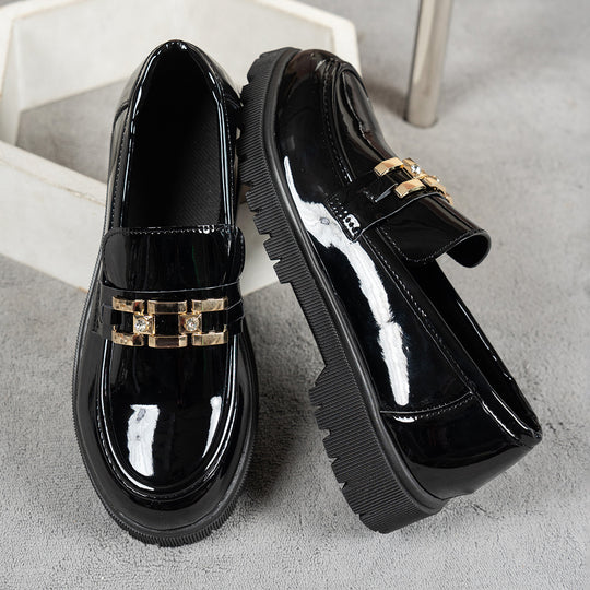 Damen Loafer mit glänzender Oberfläche und modischem Schnallenakzent EB