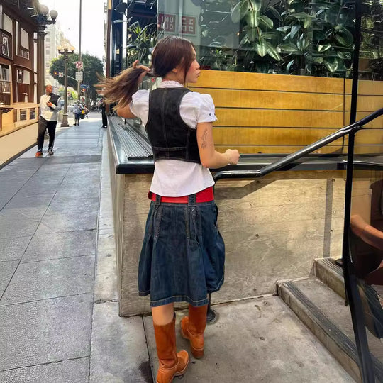 Damen Denim-Weste mit feinen Knopfdetails und praktischen Taschen EB