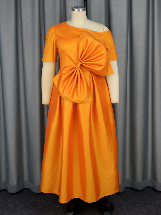 Damen Festliches Abendkleid mit asymmetrischem Ausschnitt und voluminösem Drapierungselement EB