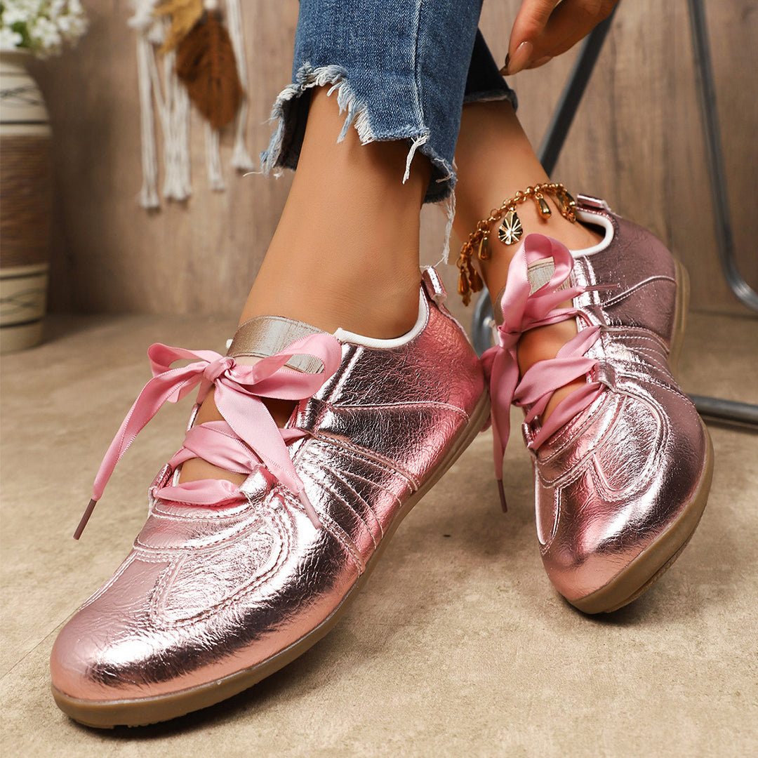 Damen Sportliche Sneaker mit glänzendem Metallic-Obermaterial und bequemer Schnürung EB
