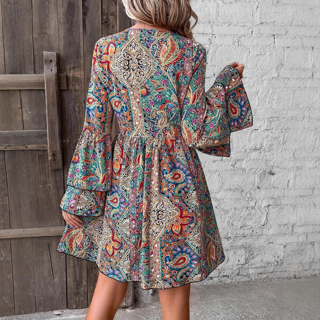 Damen V-Ausschnitt Kleid mit weiten Ärmeln und Paisleymuster EB