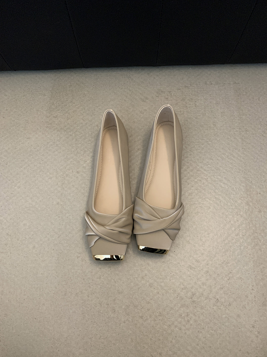 Damen Ballerinas mit eleganter Drapierung und glänzender Schuhspitze EB
