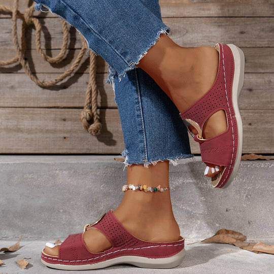Damen Riemchen-Sandalen mit modischem Lochmuster und eleganter Applikation EB