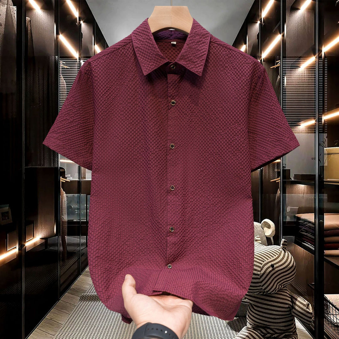 Herren Kurzarm-Hemd mit strukturiertem Design und modischen Knopfdetails EB