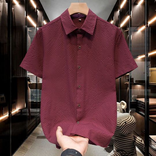 Herren Kurzarm-Hemd mit strukturiertem Design und modischen Knopfdetails EB