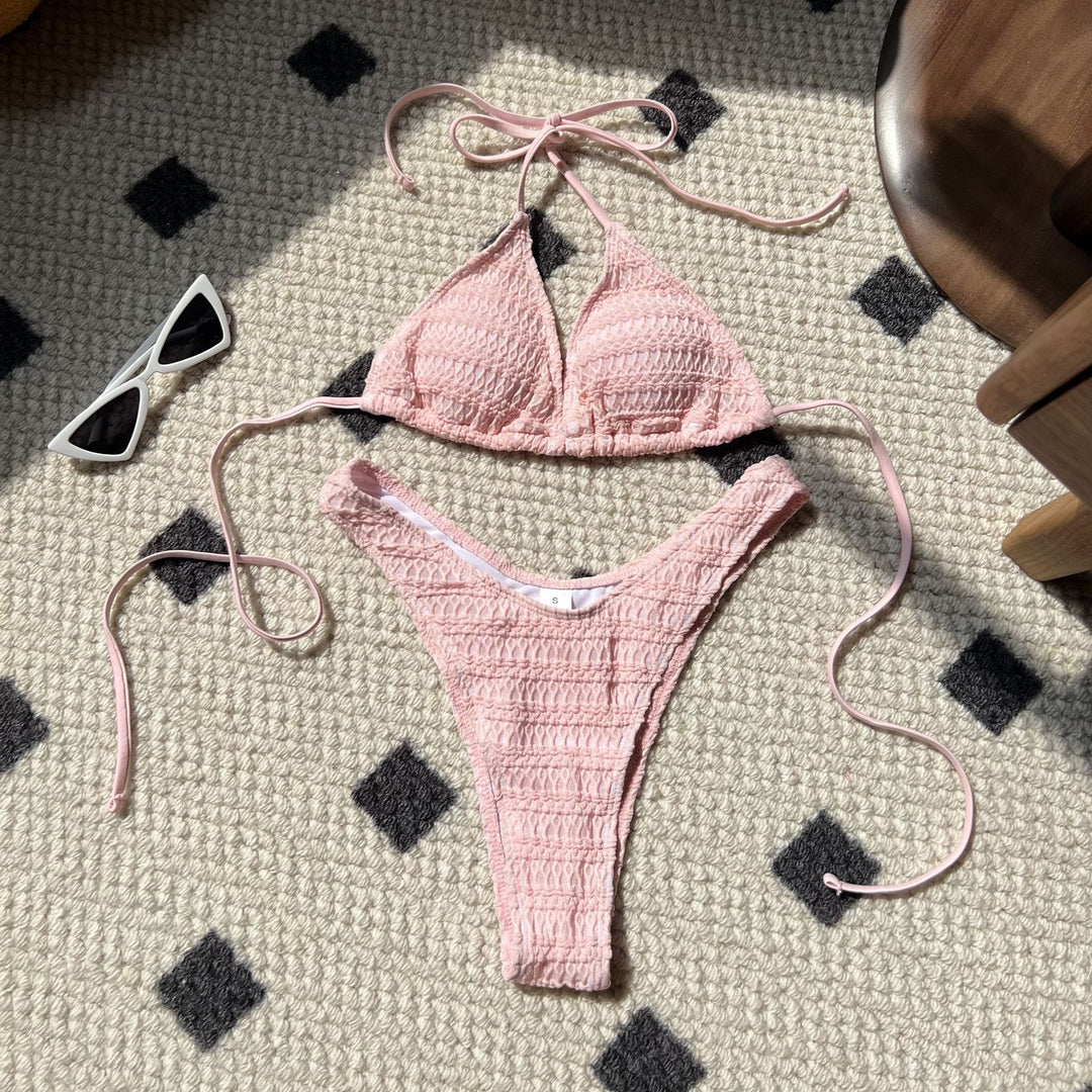 Damen Triangel-Bikini mit strukturierter Oberfläche und verspielten Trägern EB