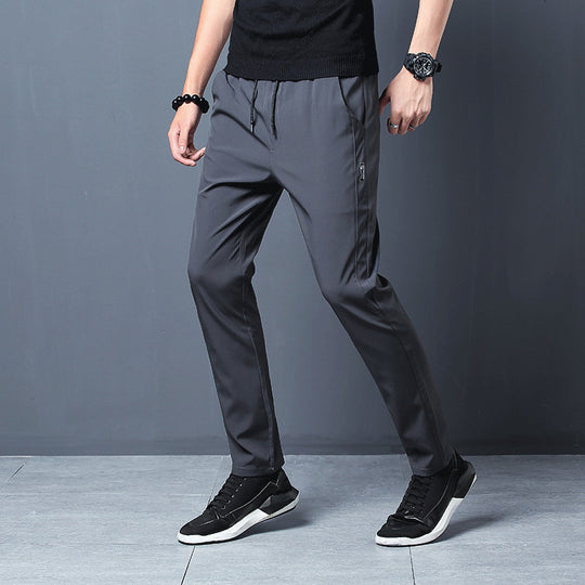 Herren schmal geschnittene Tech-Chino Jogginghose mit elastischem Kordelbund, verdeckten Reißverschlusstaschen und vorgeformten Knien EB